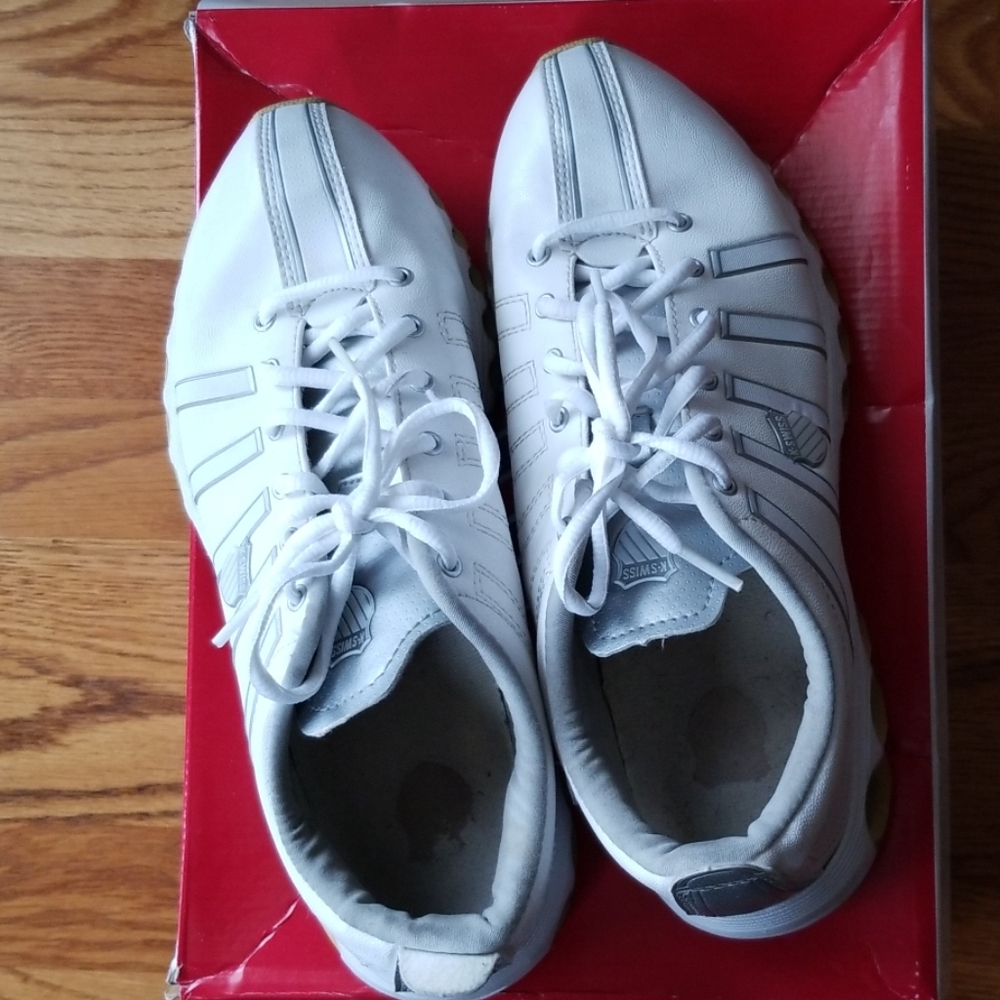 Good condition...K-SWISS sneakers